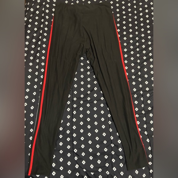 NWT No boundaries kids high rise black leggings w/ red&white stripes- size L - Picture 2 of 5